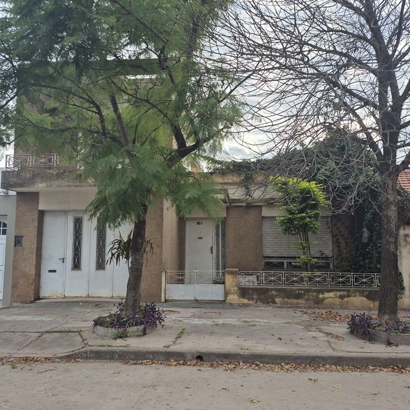 ¡SE VENDE CASA DE 3 HABITACIONES A BUEN PRECIO!